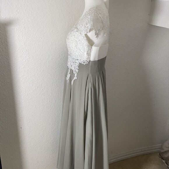 Women’s Ivory Lace Top Chiffon V-Neck with Cap Sleeves Dress Size 12 NWT - Picture 3 of 10